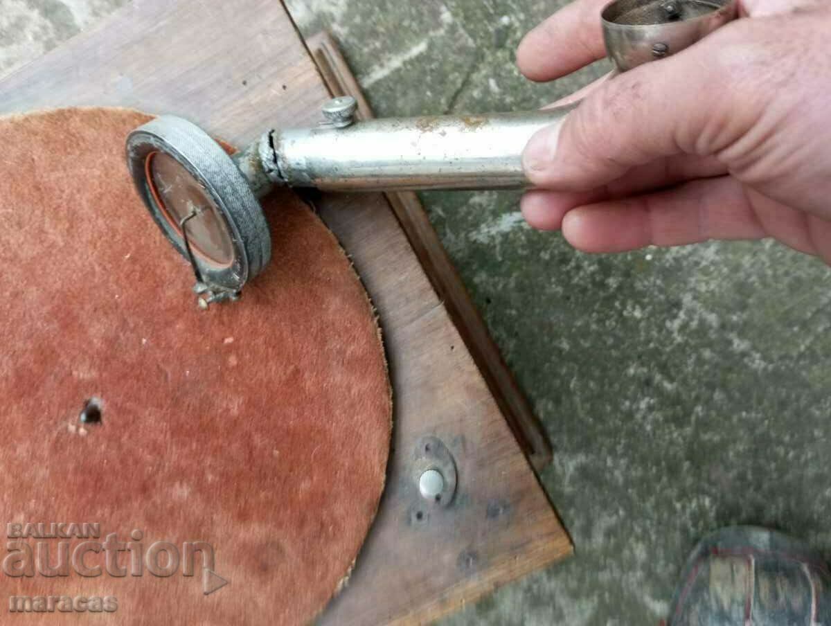 Delivery of Old gramophone with funnel Delivery of Old gramophone with funnel