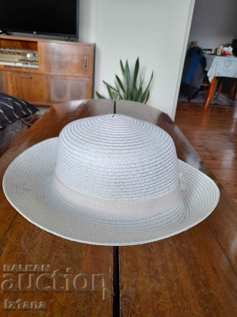 Auction Old hat, cap Auction Old hat, cap