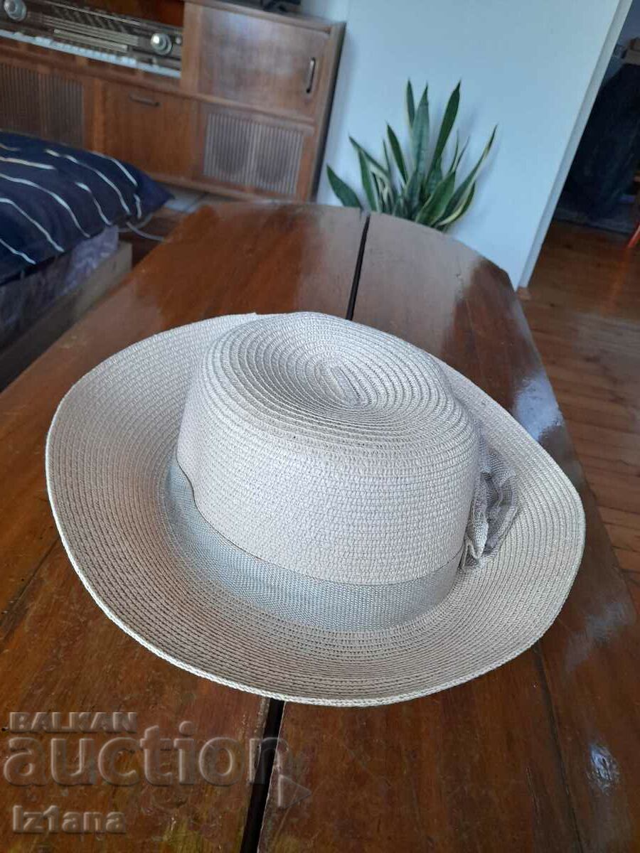 Auction Old hat, cap Auction Old hat, cap