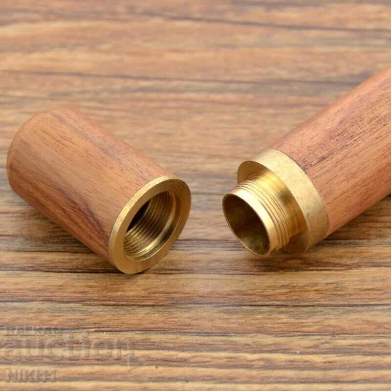 Δημοπρασία Ένα ξύλινο κουτί για την αποθήκευση βελόνων ραπτικής Δημοπρασία Ένα ξύλινο κουτί για την αποθήκευση βελόνων ραπτικής