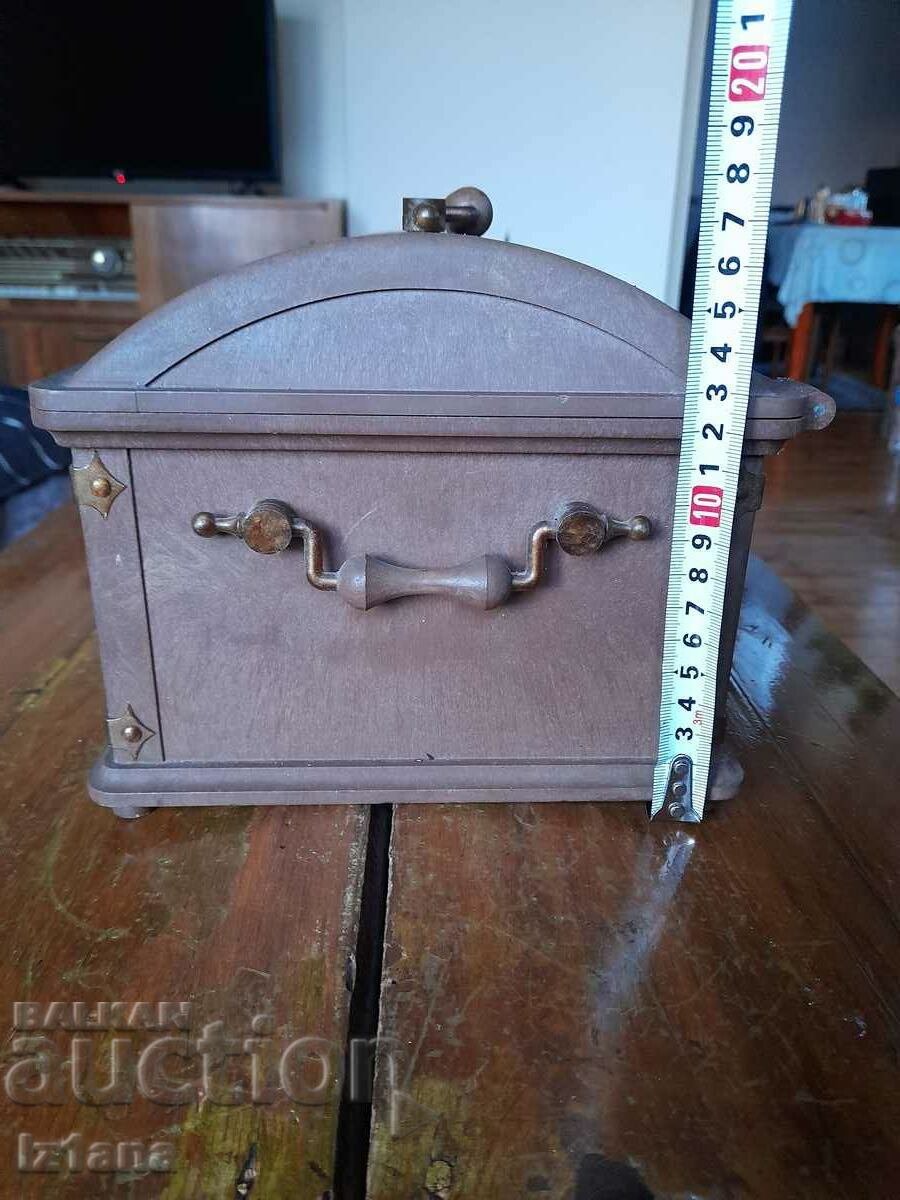 Delivery of Old music box, chest Box Delivery of Old music box, chest Box