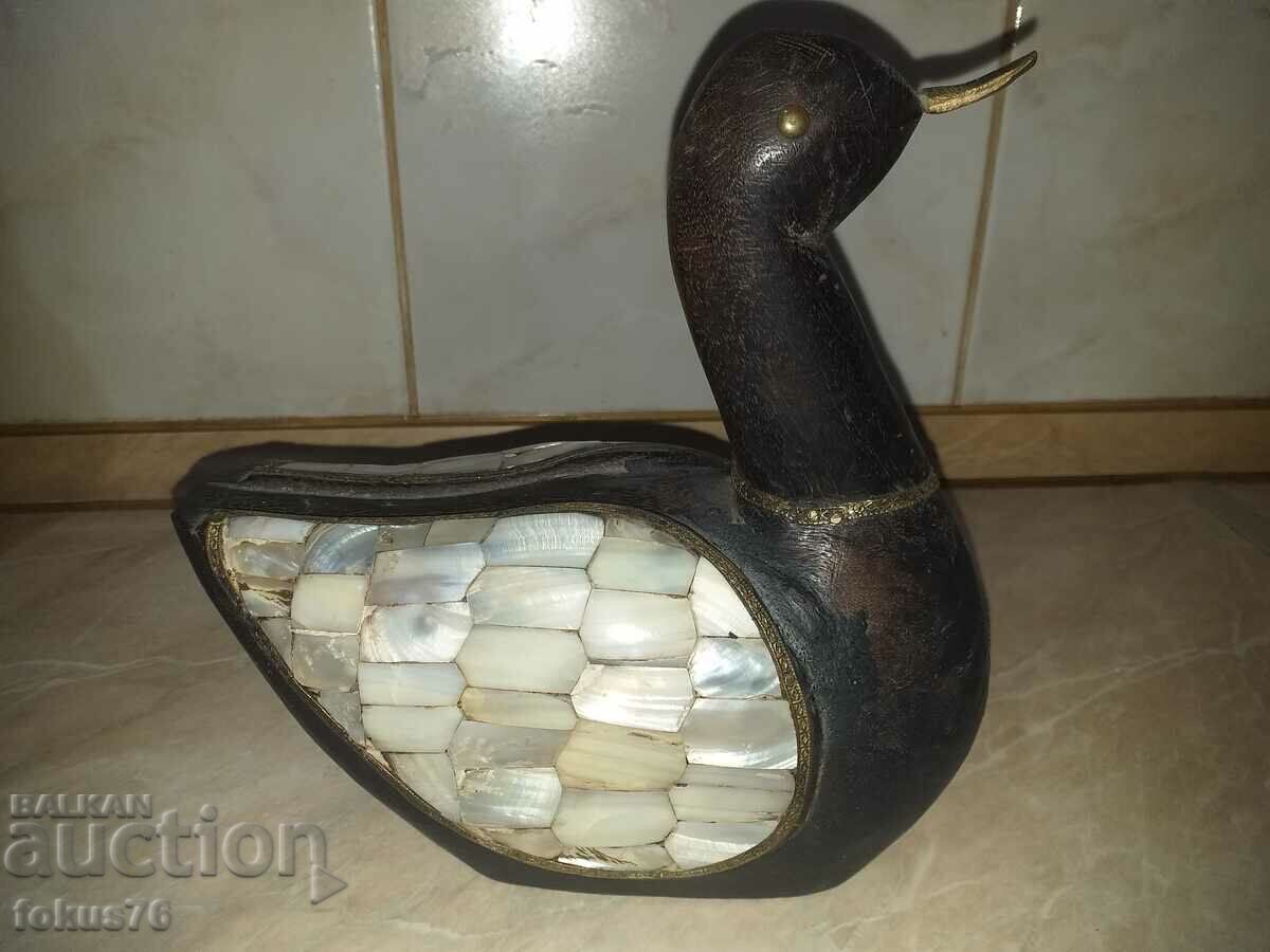 Auction Large wood duck duck with broze and mother-of-pearl Auction Large wood duck duck with broze and mother-of-pearl