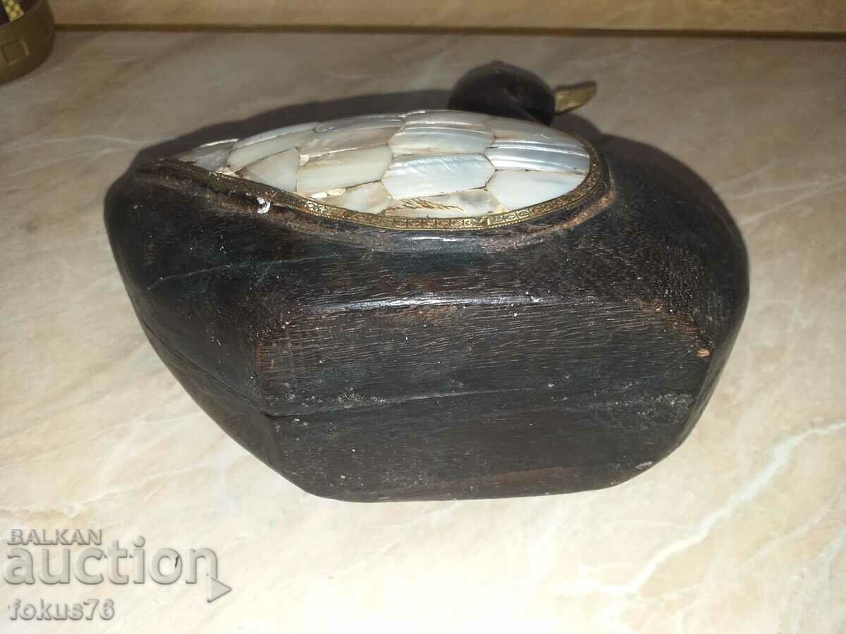 Large wood duck duck with broze and mother-of-pearl - 6 Large wood duck duck with broze and mother-of-pearl - 6