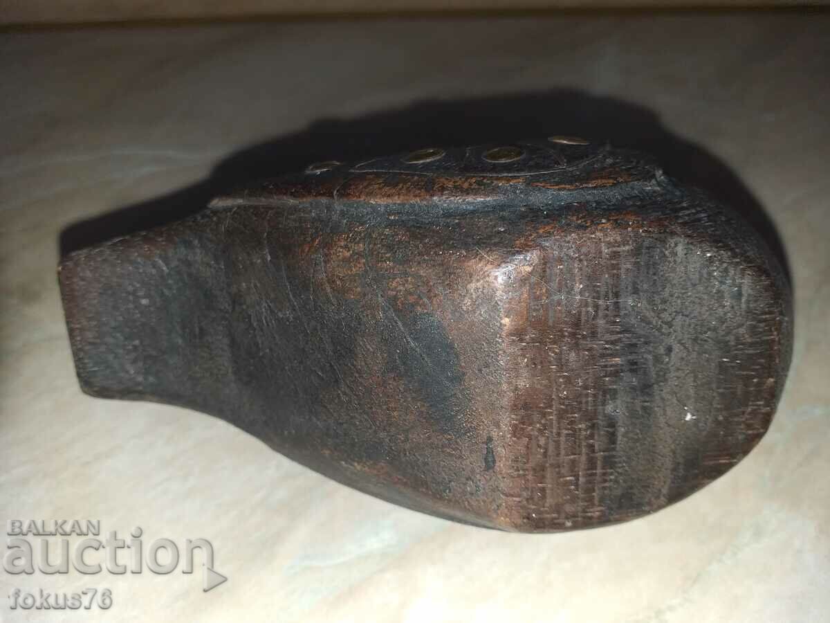 Παράδοση Μοναδική ξύλινη πάπια πάπιας με μπρούτζινα στοιχεία Παράδοση Μοναδική ξύλινη πάπια πάπιας με μπρούτζινα στοιχεία