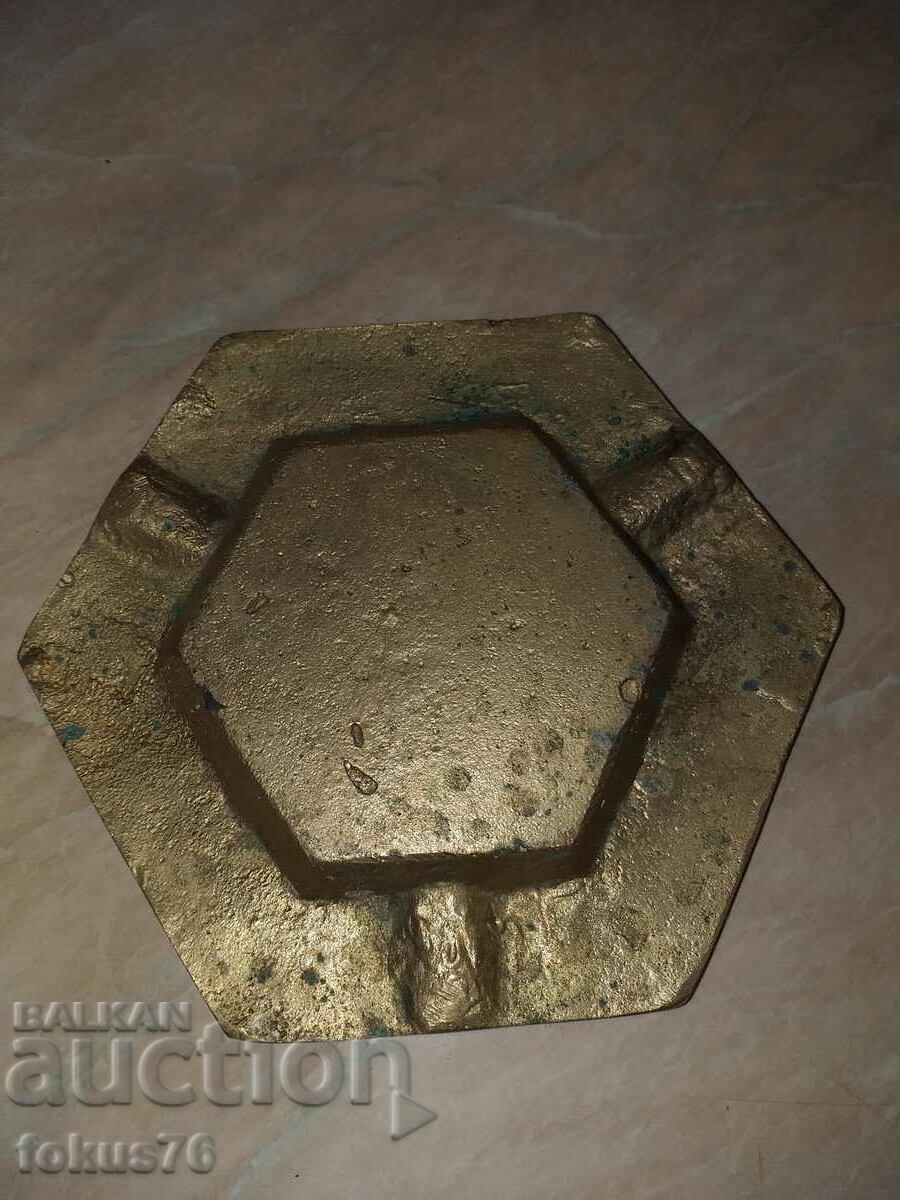 Τασάκι χάλκινο δικέφαλο αετό ογκώδες με τιμή 49.00 BGN | € 25.05