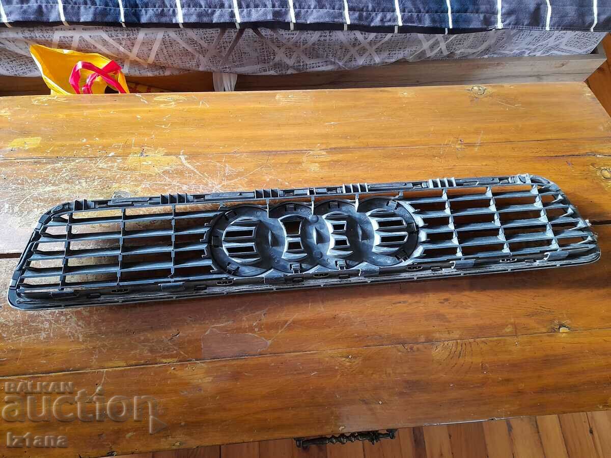 Grila fata Audi, Audi cu preț 25.00 BGN | € 12.78