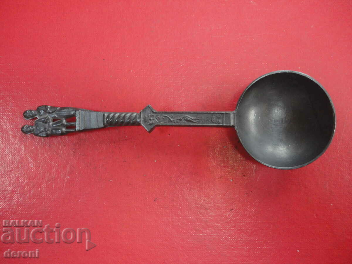Auction  Great pewter spoon 11