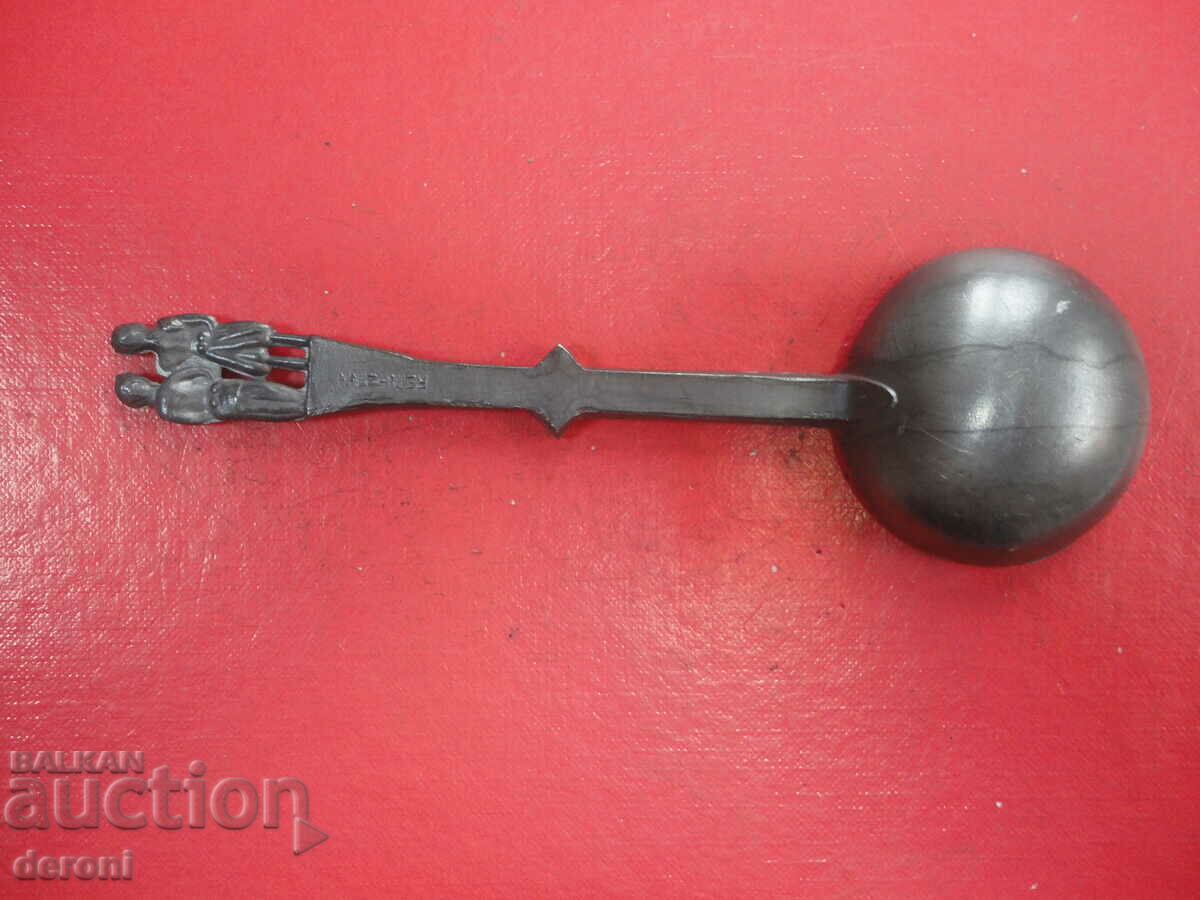 Delivery of Great pewter spoon 11