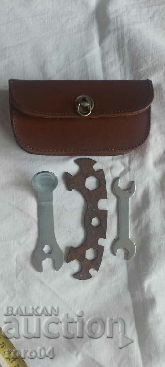 Auction  BAG - TOOLS - BIKE - SAMPLE 56