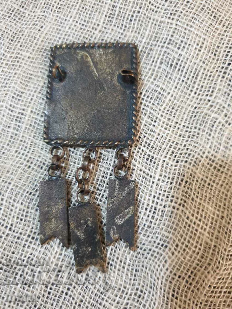 Renaissance brooch with price 15.00 BGN | € 7.67 Renaissance brooch with price 15.00 BGN | € 7.67