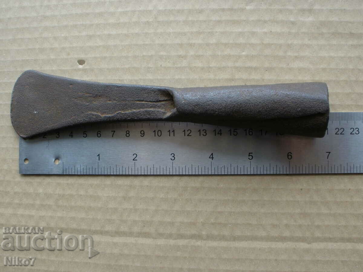 An antique, wrought iron mantelpiece. - 6 An antique, wrought iron mantelpiece. - 6