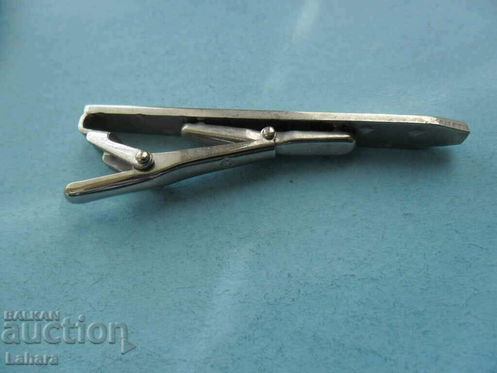 Auction  Tie clip needle