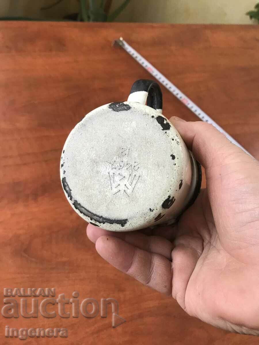 Auction JACKET ENAMELED METAL MARKED Auction JACKET ENAMELED METAL MARKED