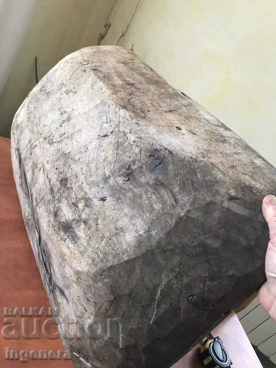 Delivery of OLD WOODEN Trough HANDCRAFT NIGHT DISH PROP Delivery of OLD WOODEN Trough HANDCRAFT NIGHT DISH PROP