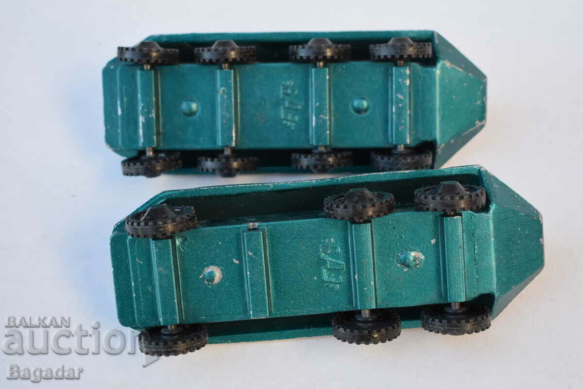 Auction Metal Russian toys APC Auction Metal Russian toys APC