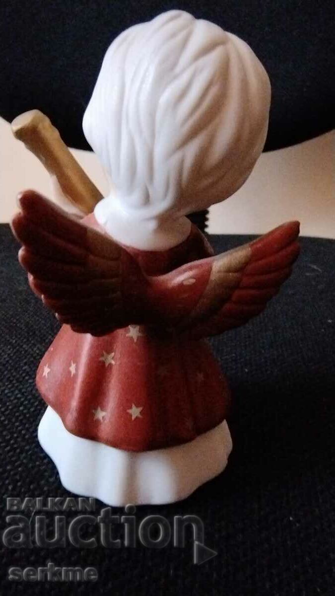 Аукцион Порцеланова фигура Аукцион Порцеланова фигура