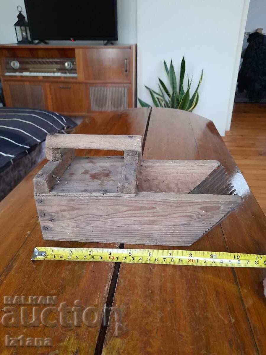 Auction Antique blueberry picker Auction Antique blueberry picker