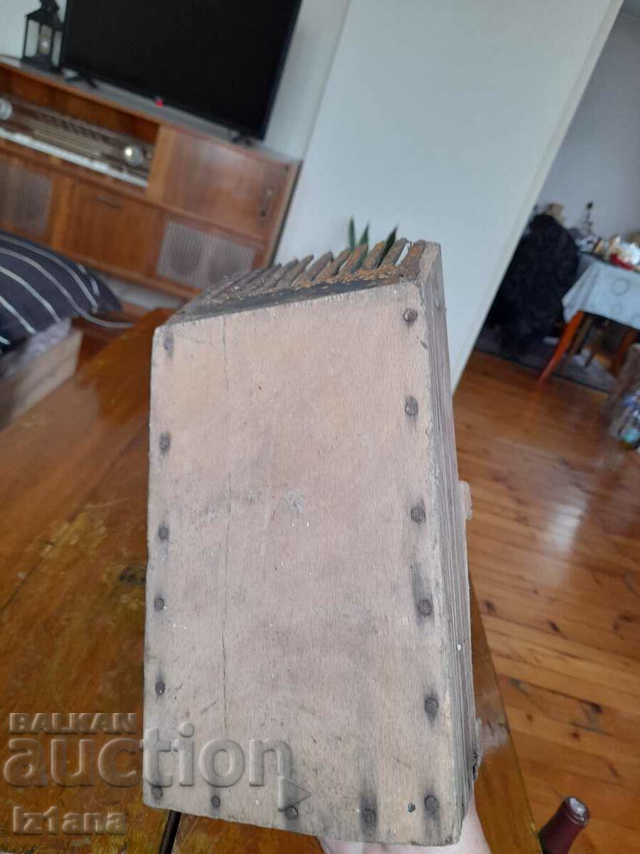 Antique blueberry picker - 6 Antique blueberry picker - 6