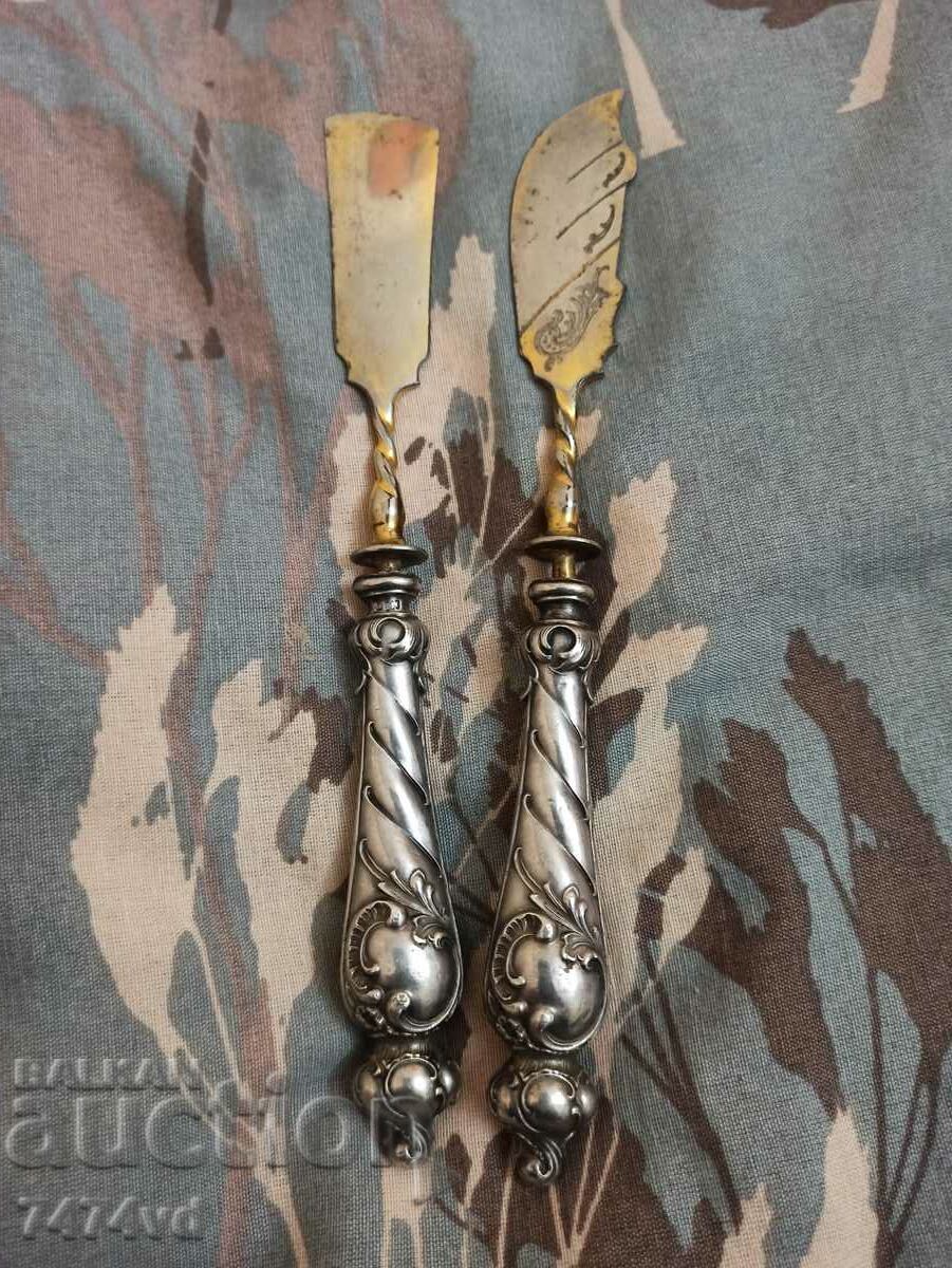 2 АНТИКВАРНИ СРЕБЪРНИ ПРИБОРА ЗА СЕРВИРАНЕ 2 АНТИКВАРНИ СРЕБЪРНИ ПРИБОРА ЗА СЕРВИРАНЕ