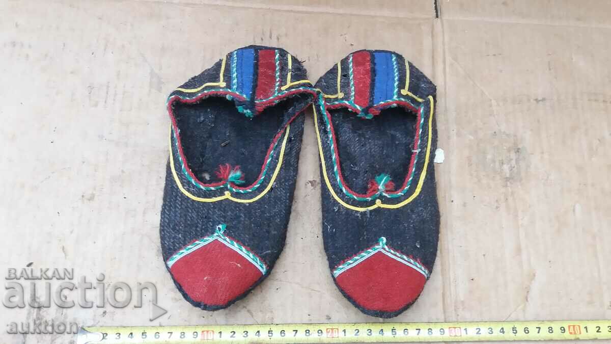 OLD RHODESIAN SHOES with price 4.99 BGN | € 2.55 OLD RHODESIAN SHOES with price 4.99 BGN | € 2.55