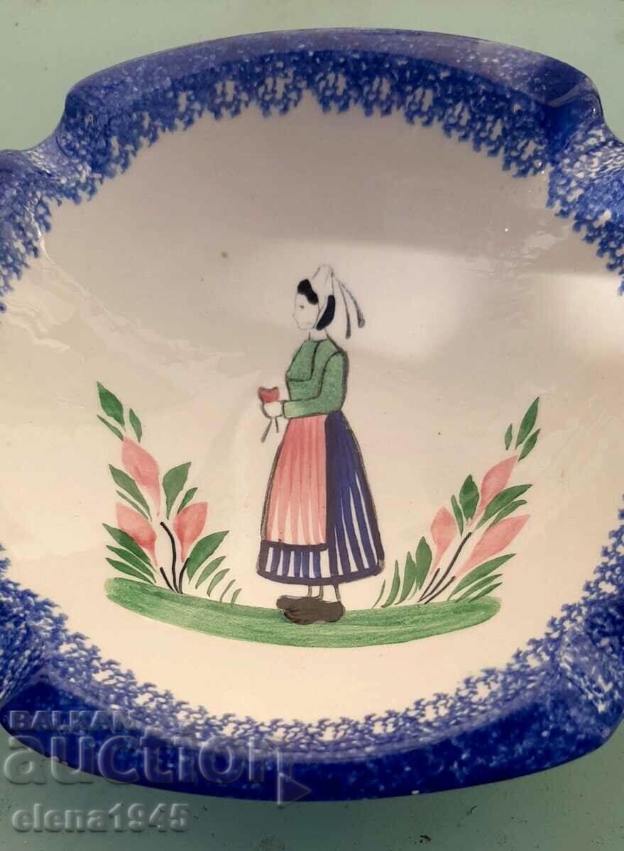 Τασάκι αντίκα με τιμή 60.00 BGN | € 30.68