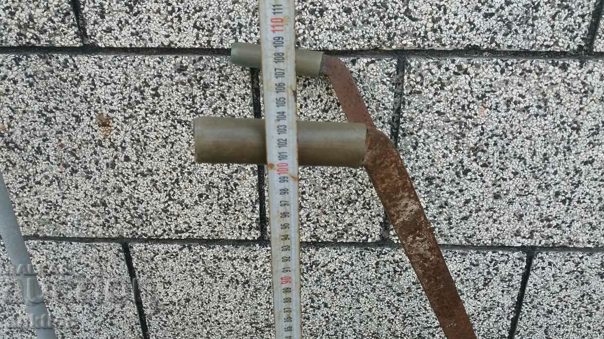 OLD WROUGHT PLOW, PLOW, PLOW - 7 OLD WROUGHT PLOW, PLOW, PLOW - 7