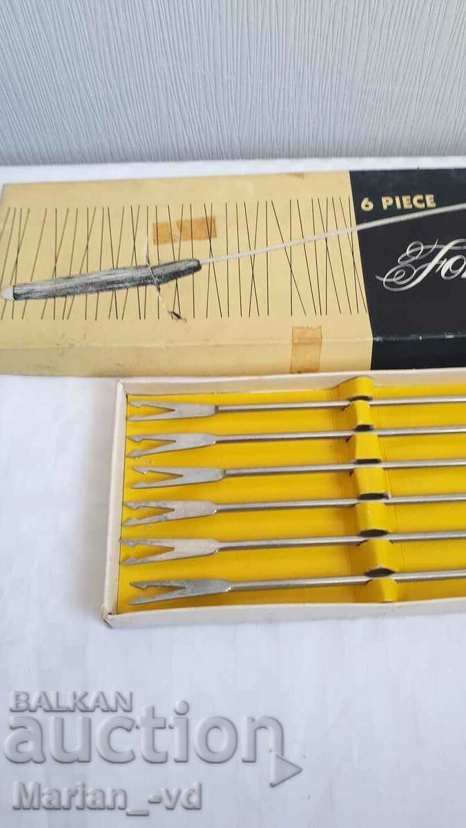 Set of fondue forks with wooden handles - 7 Set of fondue forks with wooden handles - 7