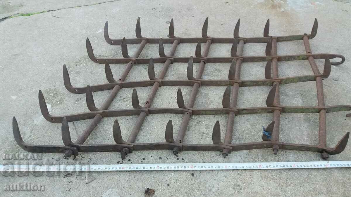 Delivery of FORGED RENAISSANCE FOLDING GRIP