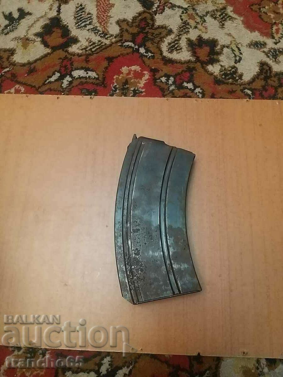 Refill for "Bren" machine gun.