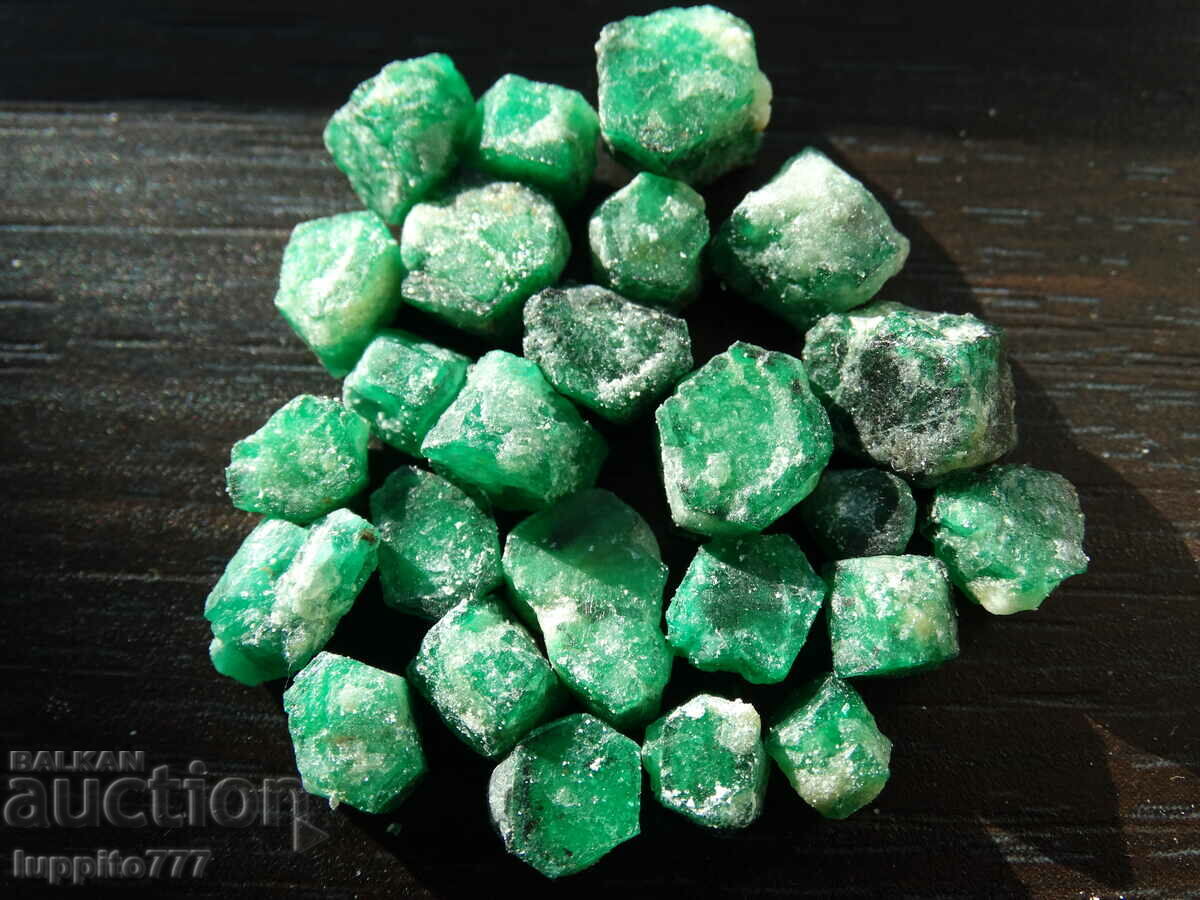 natural emerald beryl on matrix unique lot 64.75 carats with price 975.00 BGN | € 498.51 natural emerald beryl on matrix unique lot 64.75 carats with price 975.00 BGN | € 498.51