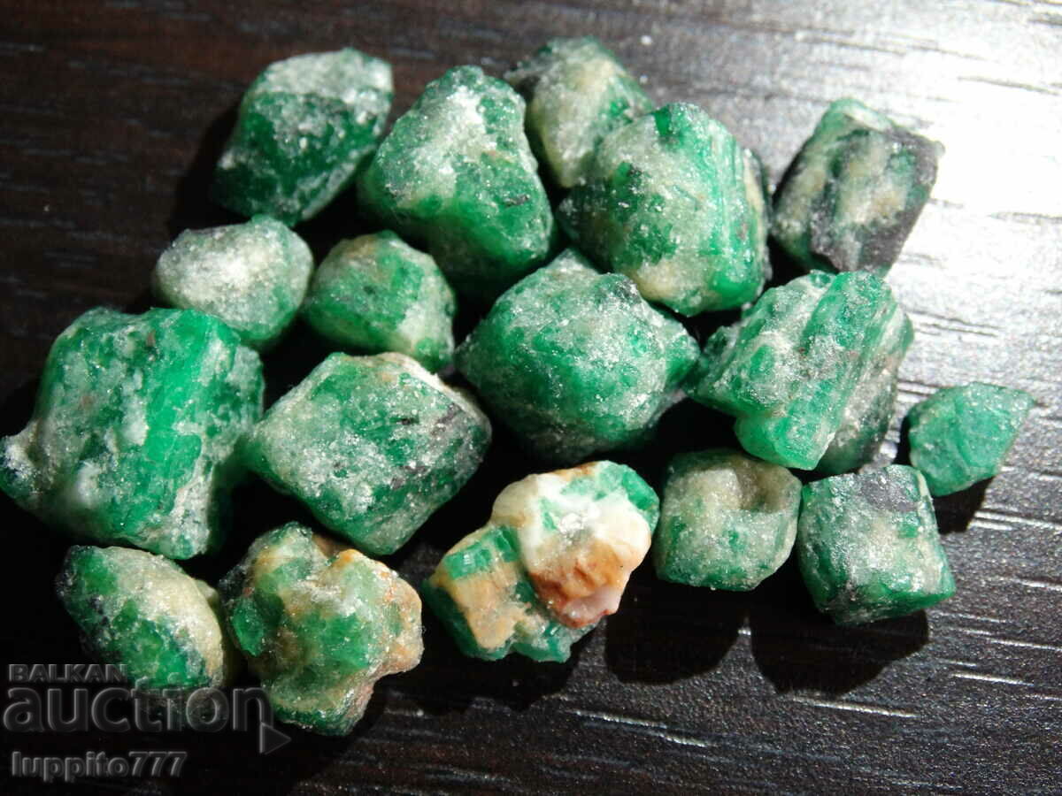 natural emerald beryl on matrix unique lot 117.05 carats - 6