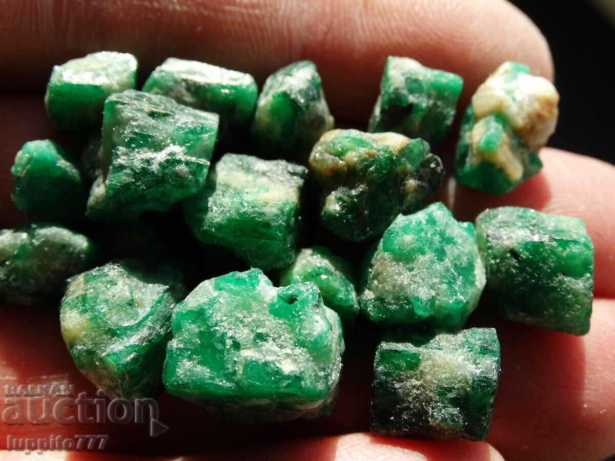 beril smarald natural pe matrice lot unic 117,05 carate
