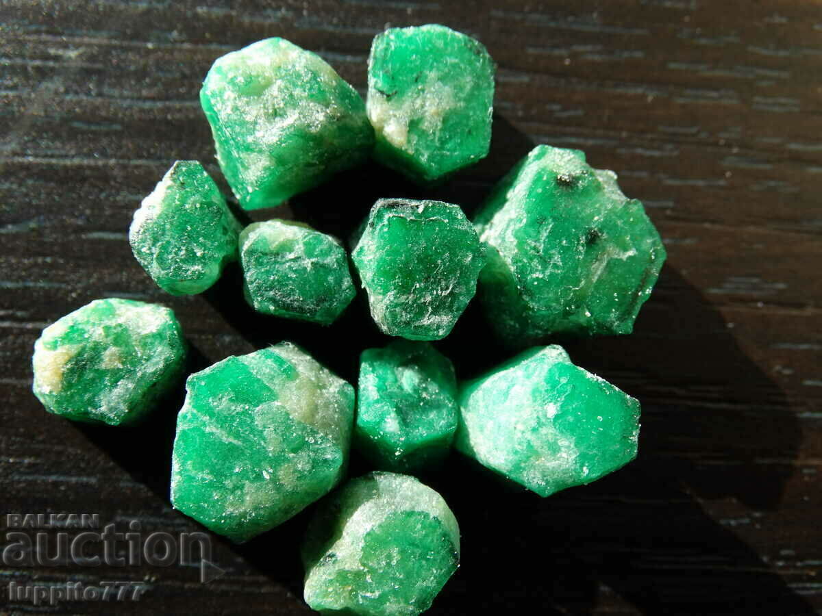 natural emerald beryl on matrix unique lot 73.10 carats - 6