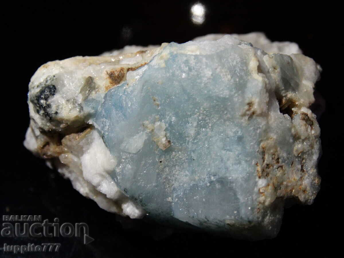 Delivery of natural beryl aquamarine on matrix 543.65 carats