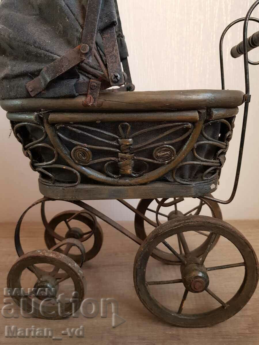 Ретро бебешка количка за кукли с цена 80.00 лв. | € 40.90 Ретро бебешка количка за кукли с цена 80.00 лв. | € 40.90