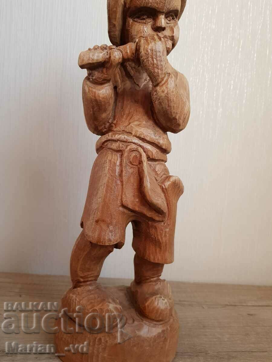 Delivery of Old wooden figure Delivery of Old wooden figure