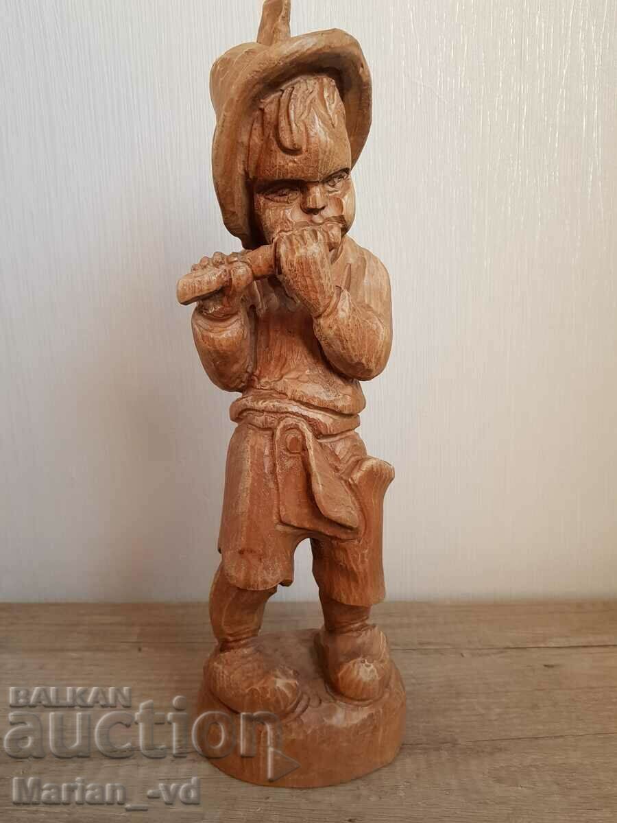 Figura veche din lemn