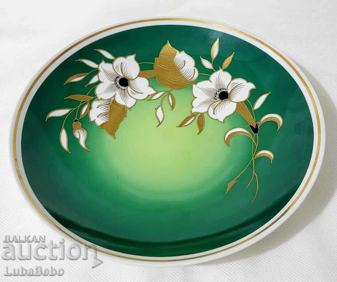 Porcelain large plate, bowl Wallendorf 'W 1764'.
