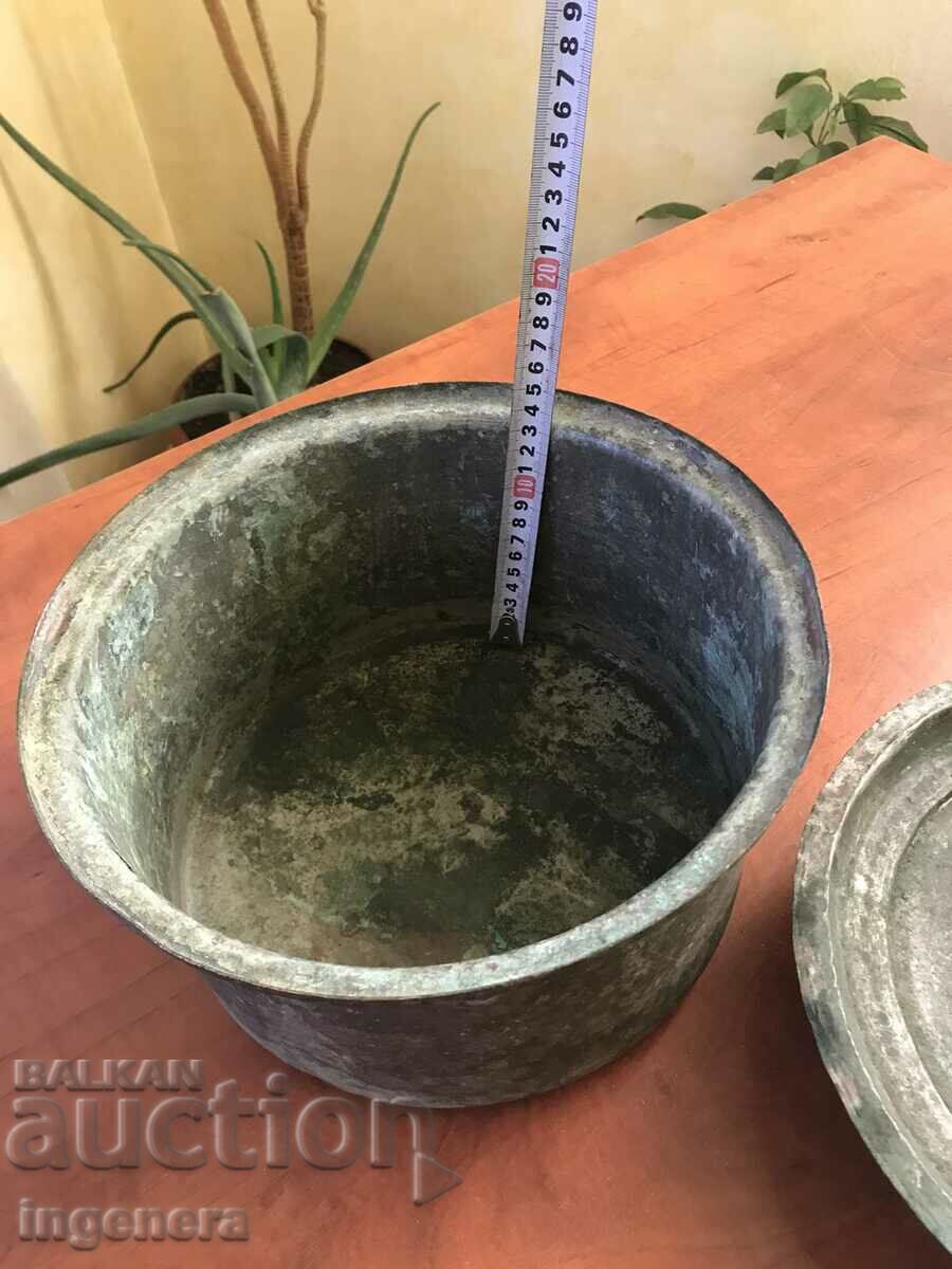 Auction ANTIQUE DEEP AND HUGE COPPER POT POT Auction ANTIQUE DEEP AND HUGE COPPER POT POT
