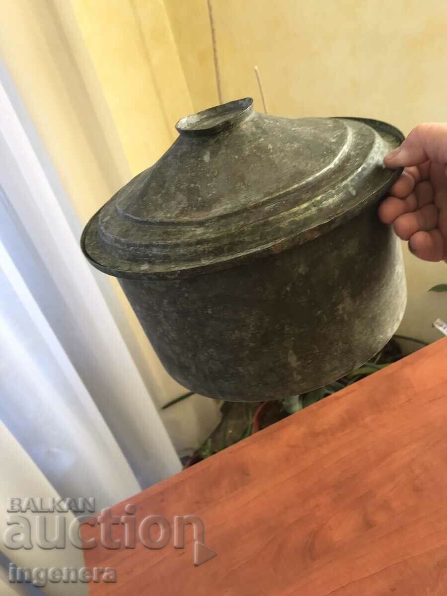 Delivery of ANTIQUE DEEP AND HUGE COPPER POT POT Delivery of ANTIQUE DEEP AND HUGE COPPER POT POT