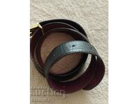 Leather belt with a circumference of 86 cm. width. 3 cm