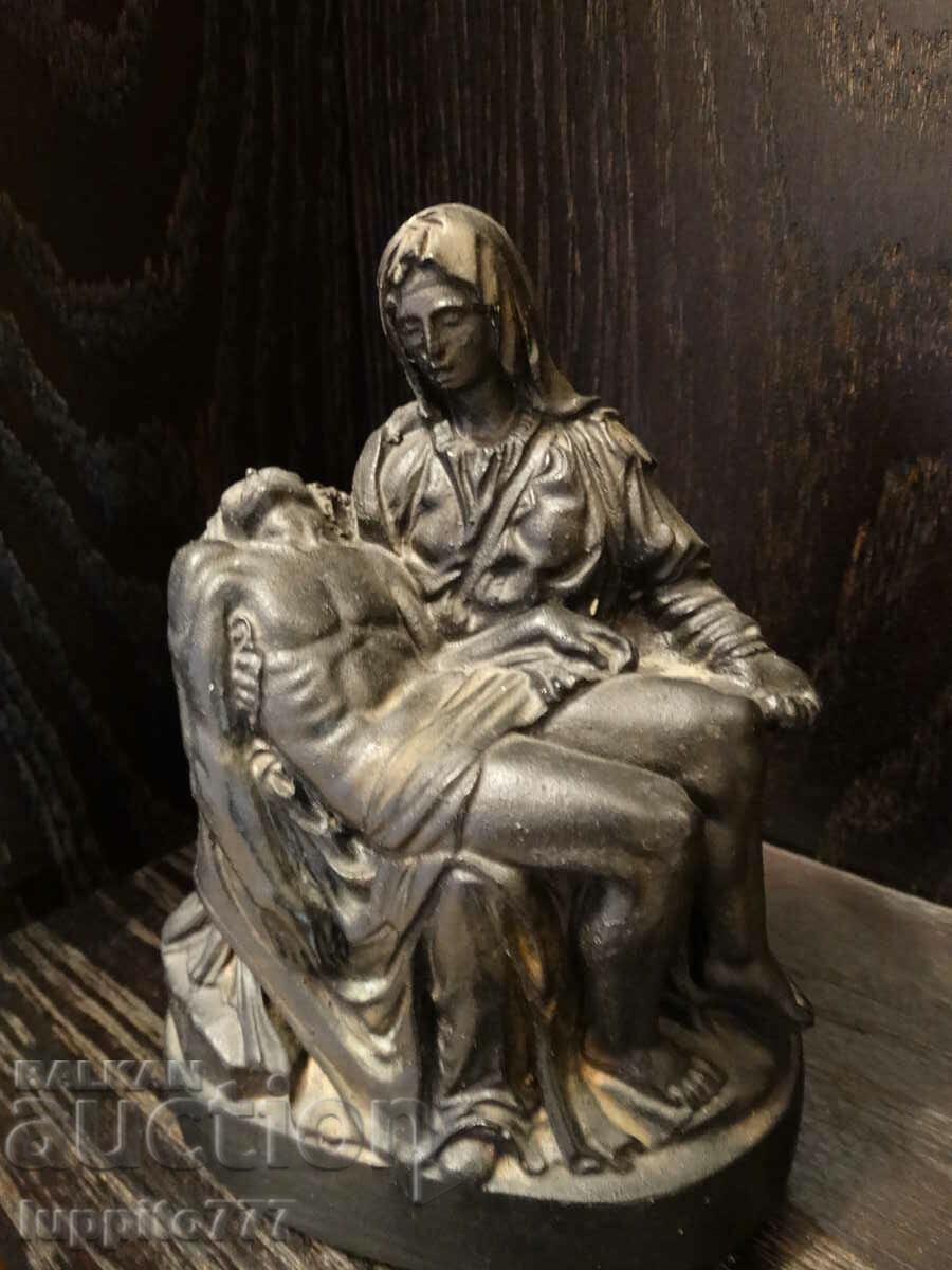Γλυπτό αγαλματίδιο Pieta