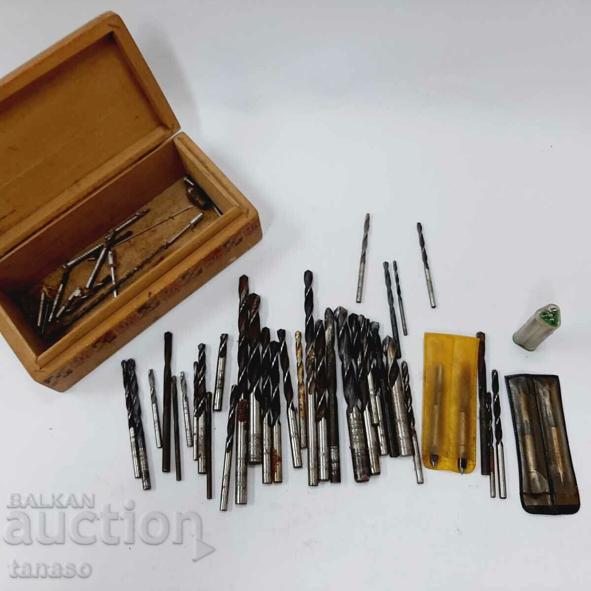 Old drills, drills, taps - over 40 pcs. (7.6) with price 100.00 BGN | € 51.13 Old drills, drills, taps - over 40 pcs. (7.6) with price 100.00 BGN | € 51.13