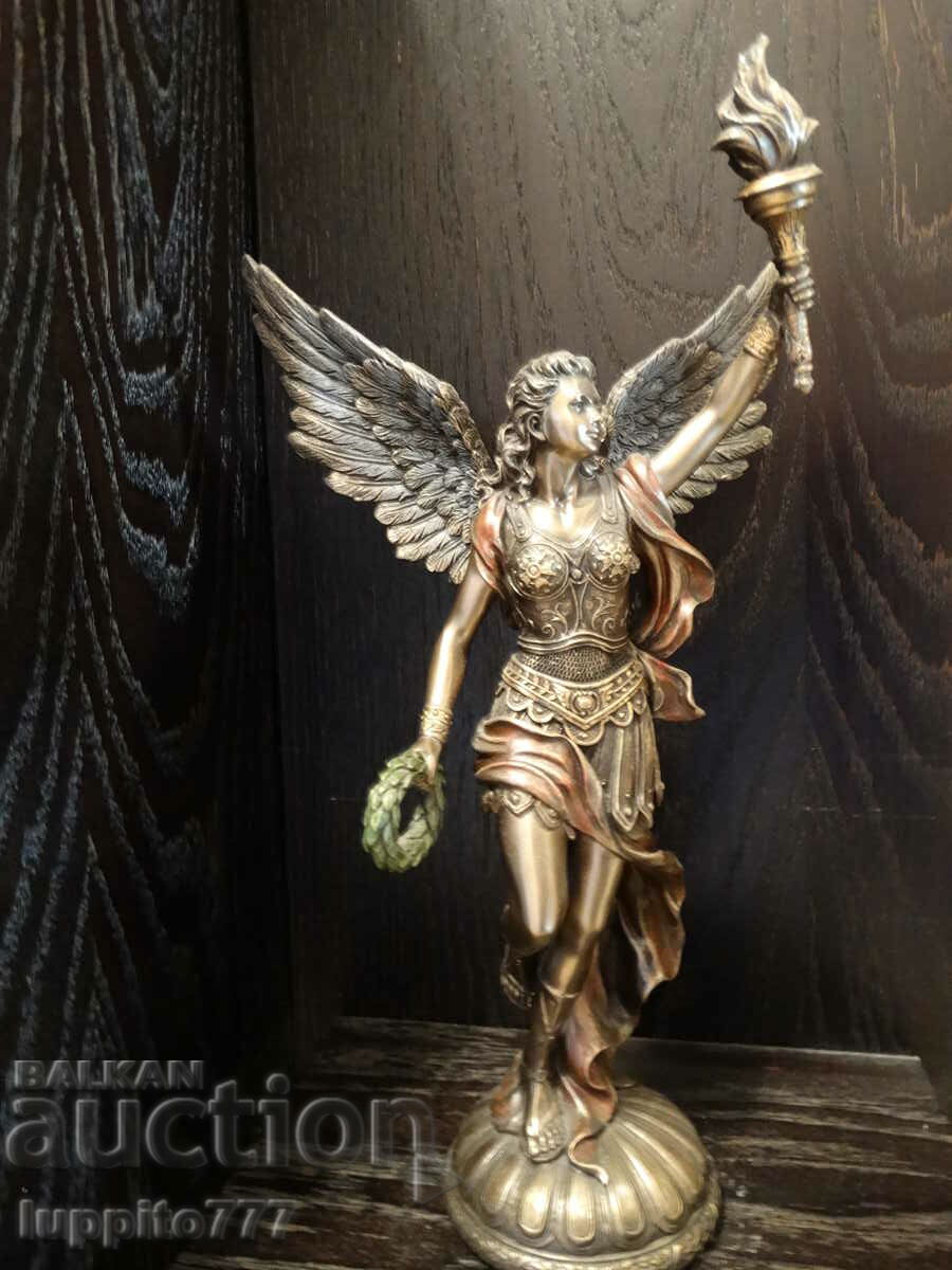 Γλυπτική αγαλματίδιο στυλιζαρισμένη φιγούρα θεάς με τιμή 165.00 BGN | € 84.36 Γλυπτική αγαλματίδιο στυλιζαρισμένη φιγούρα θεάς με τιμή 165.00 BGN | € 84.36