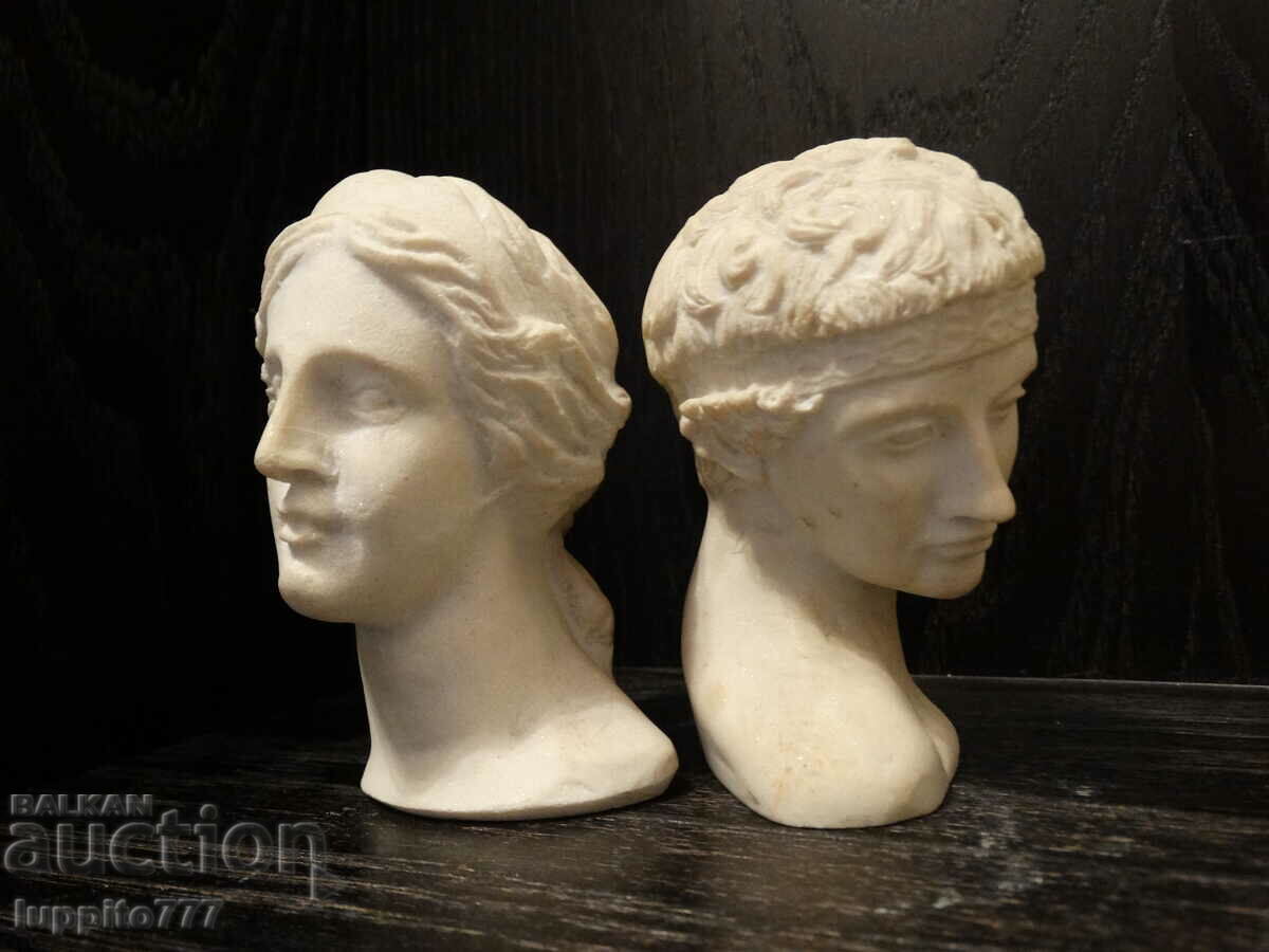 Sculpture statuette stylized antique 2 pieces with price 495.00 BGN | € 253.09 Sculpture statuette stylized antique 2 pieces with price 495.00 BGN | € 253.09