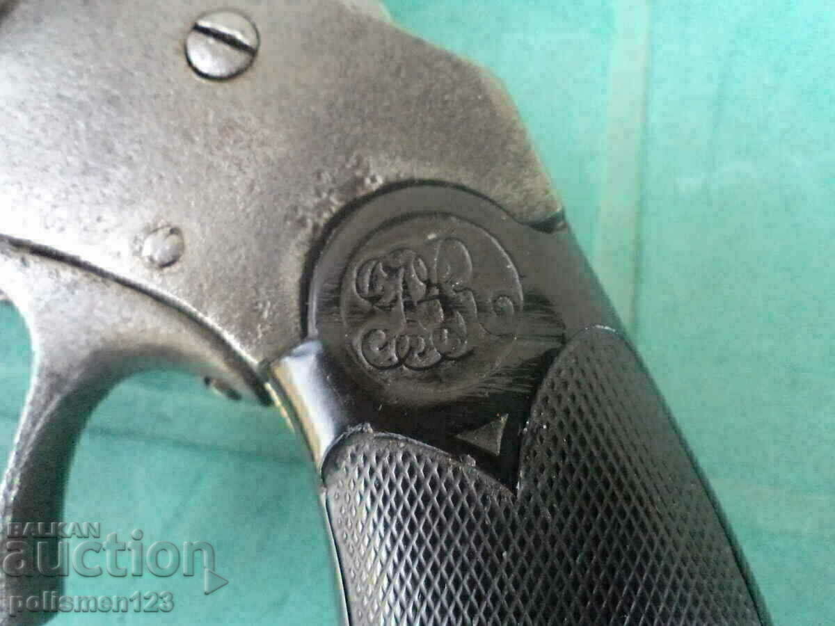 SMITH with price 1300.00 BGN | € 664.68