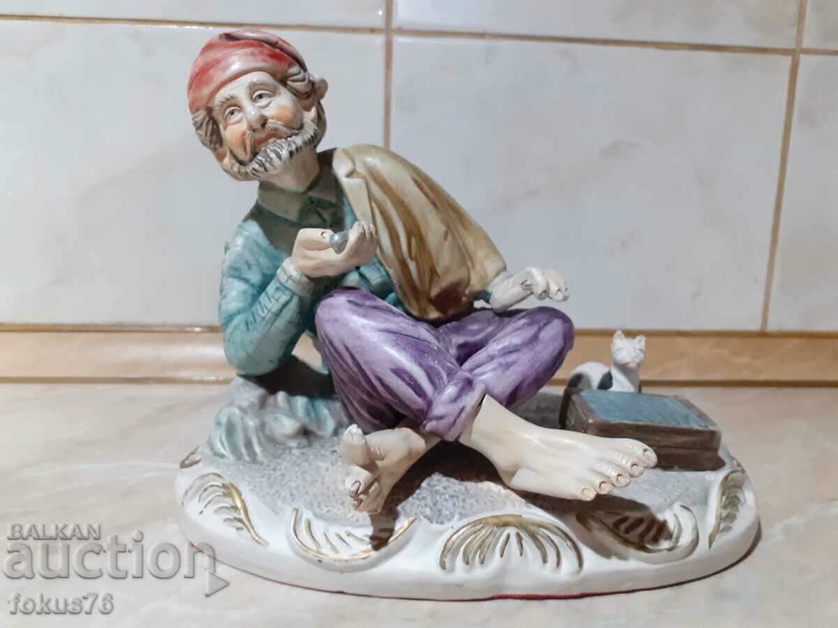 Great beautiful figurine figure with price 69.00 BGN | € 35.28 Great beautiful figurine figure with price 69.00 BGN | € 35.28
