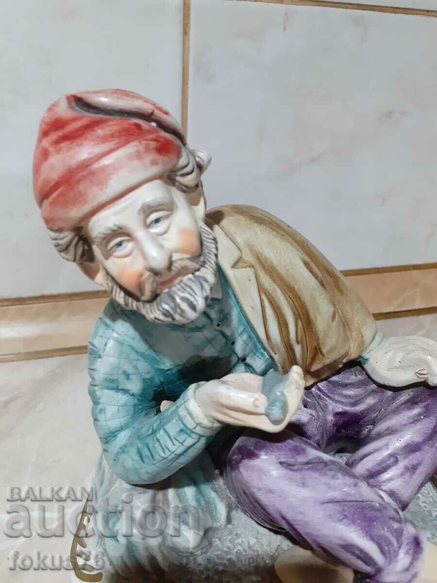 Auction Great beautiful figurine figure Auction Great beautiful figurine figure