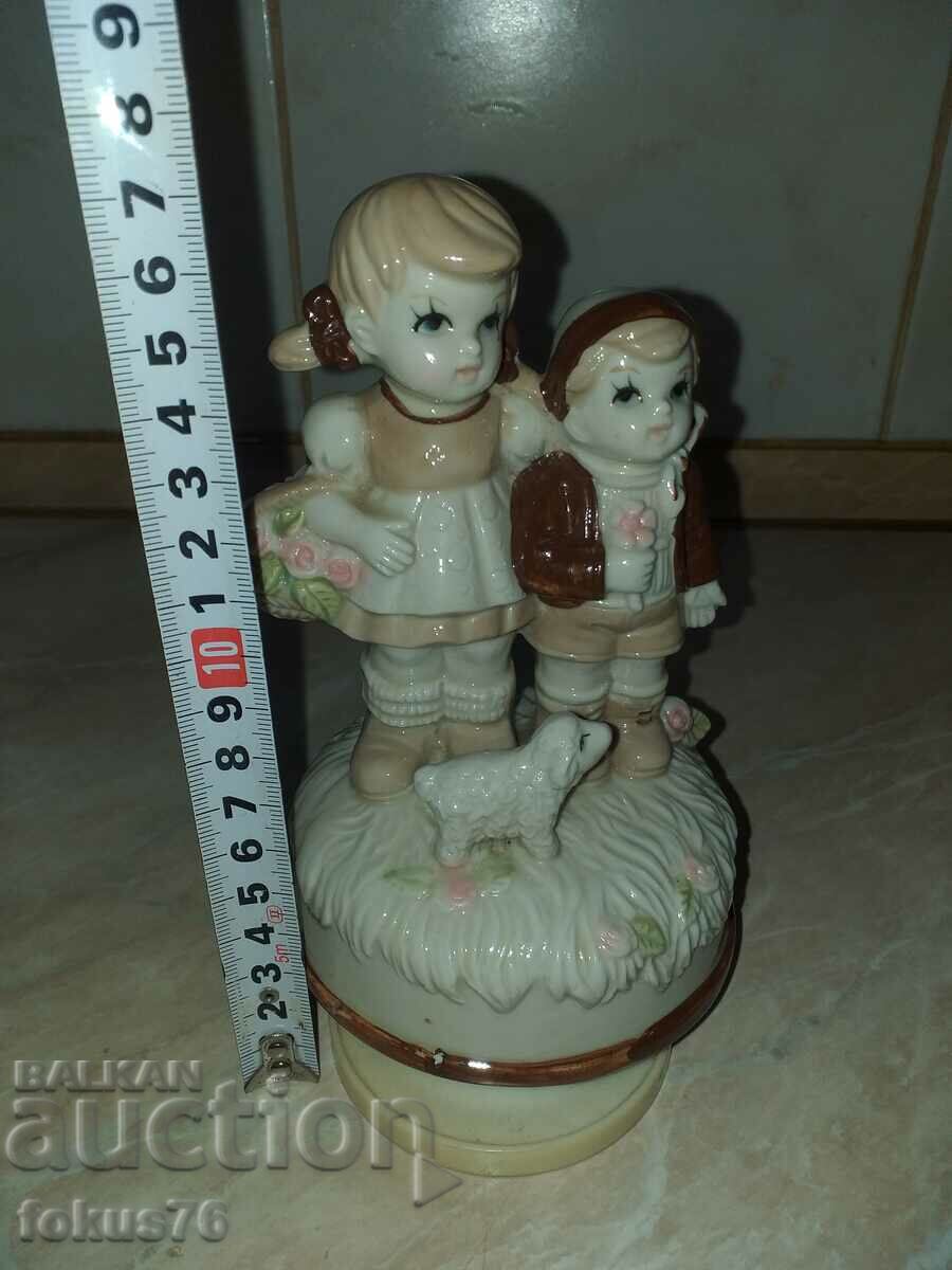 Great beautiful figurine boy and girl - playing - 7