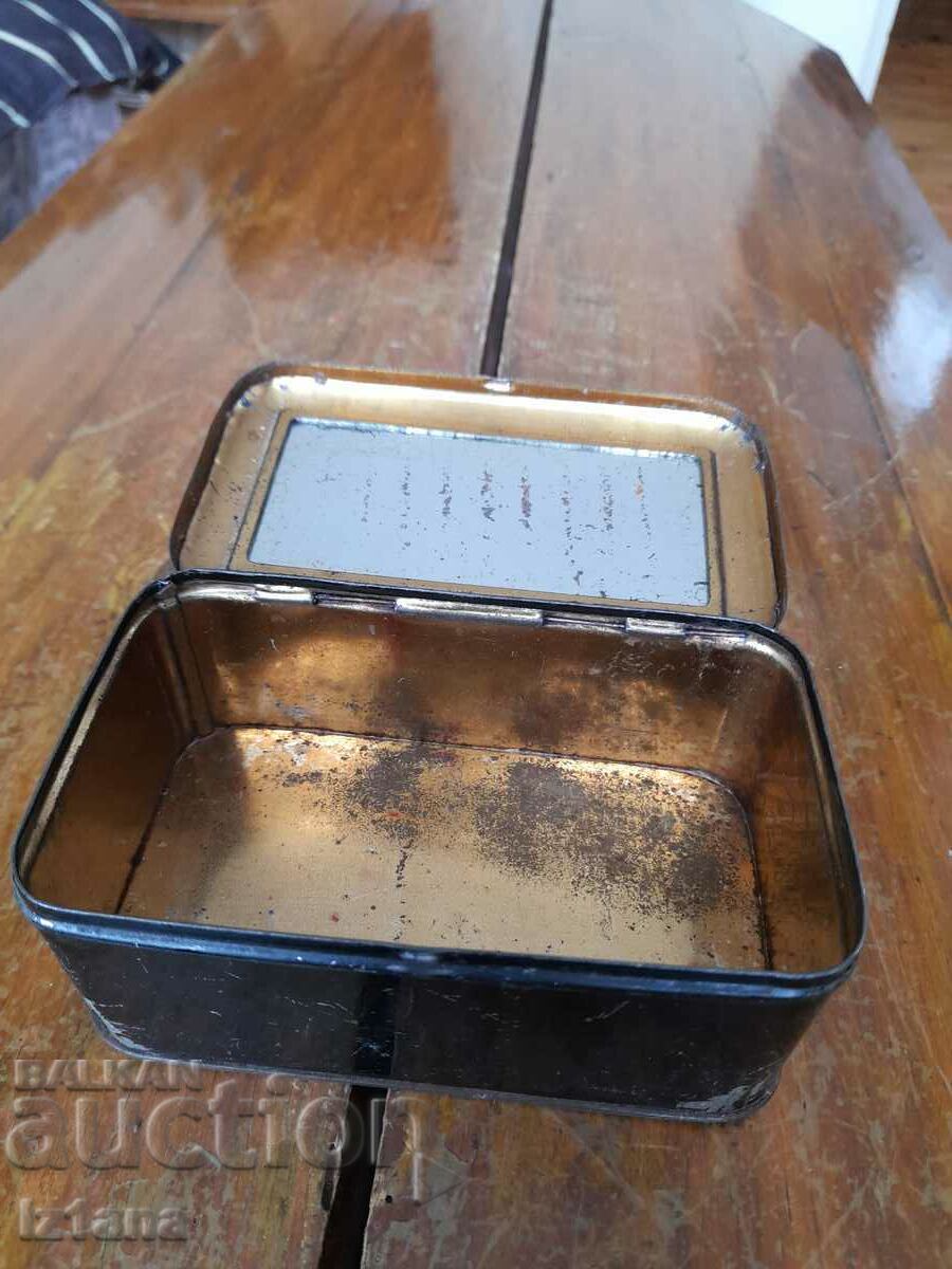 Old box, toiletry bag Britain - 6 Old box, toiletry bag Britain - 6